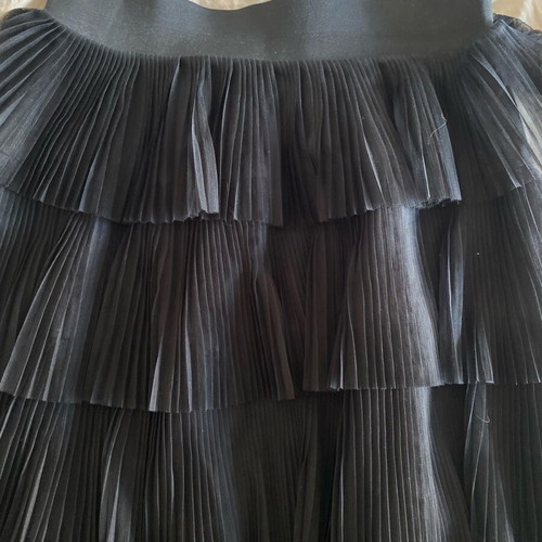 H&M skirt size 40 like new, black