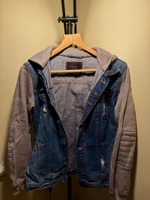 Jean jacket Zara size XL like new, grey and blue