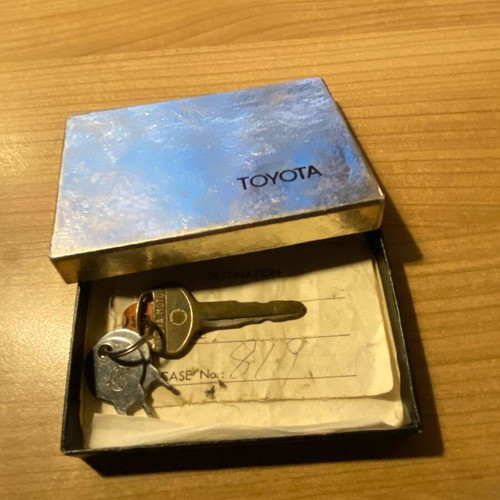 Collectible Toyota box with engine key and Corolla 1973 antenna like new