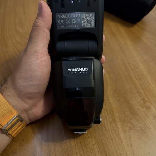 Yongnuo YN600EX-RT flash for Canon cameras, with case
