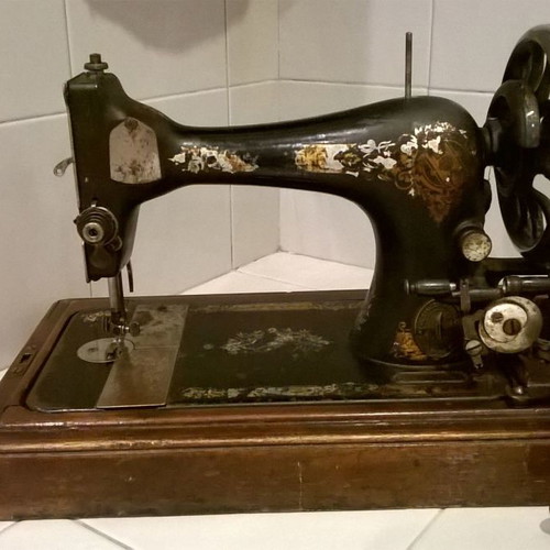 Sewing machine old Singer