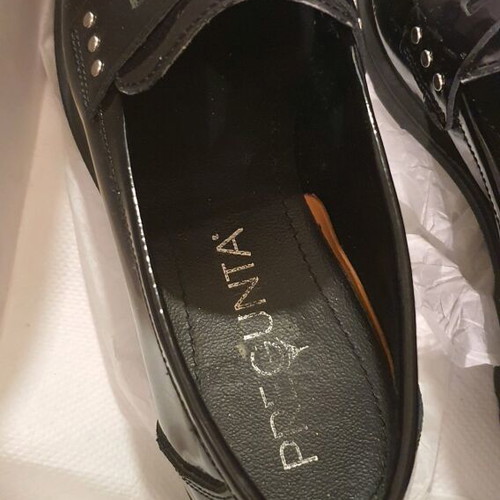 Patent leather moccasins Italian Pregunta size 37 like new, black