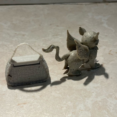 Monster High Rochelle Goyle 1st Wave purse and pet like new