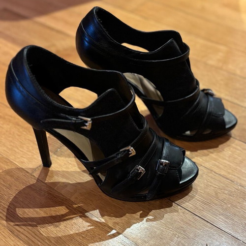 Zara Black 12-Point Heeled Sandals Like New