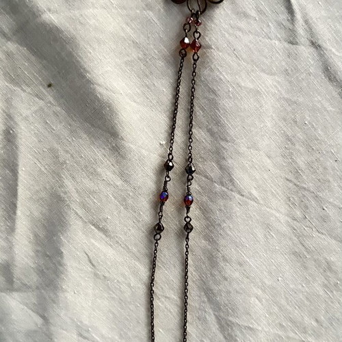Vintage women's pendant in excellent condition