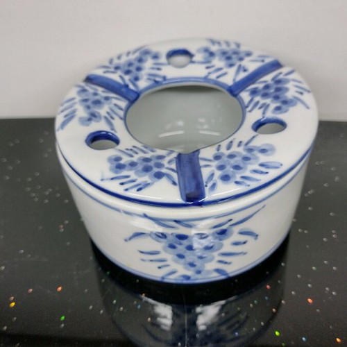 Delft Hand-Painted Table Accessories Set used
