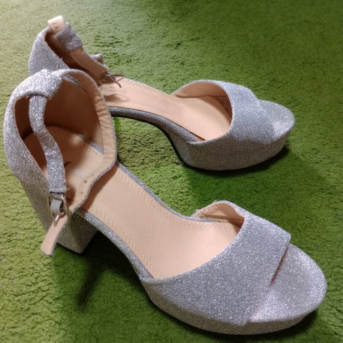 Silver sandals size 39 like new, 9cm heel