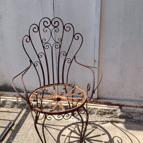 Fer Forgé garden set used, 2 armchairs and table with glass top