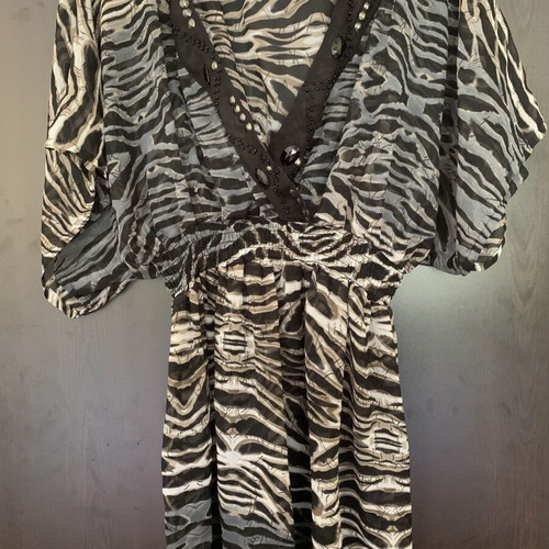 Beach tunic caftan with tiger print and decorative stones