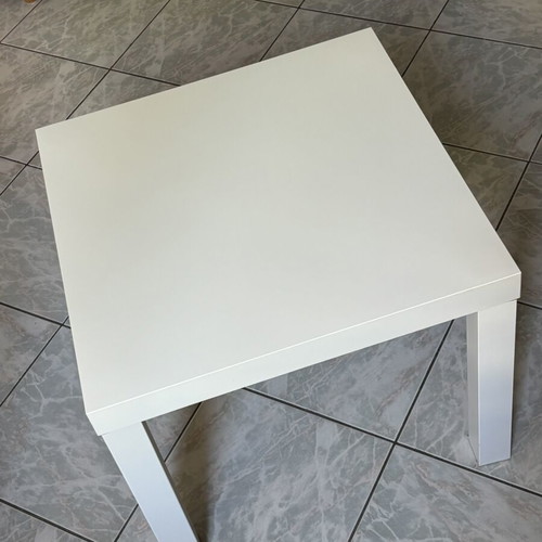 White table like new, 55x55x45 cm