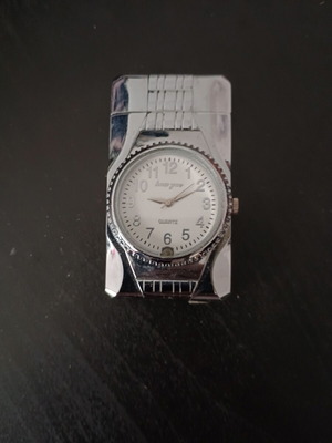 Запалка часовник Hya Yue Quartz употребявана, много добро състояние