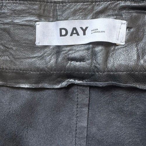 Day Birger & Mikkelsen black leather midi skirt used with belt