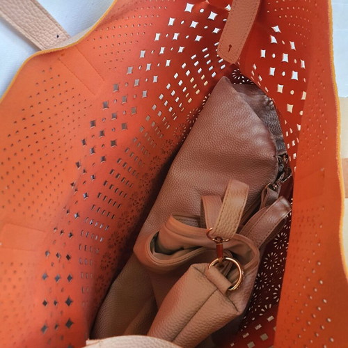 Double bag coral and beige like new, hand and shoulder