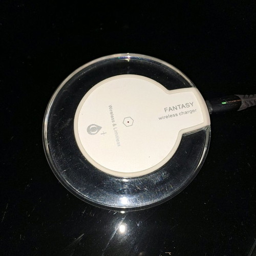 Fantasy wireless charger new, waterproof with cable