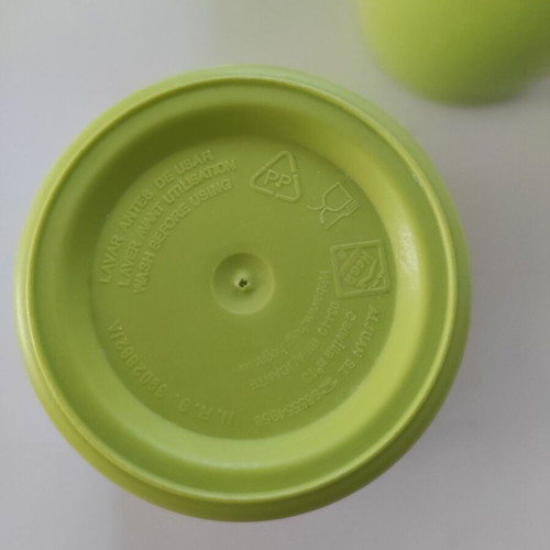 Plastic cups pack of 5, new, thick plastic