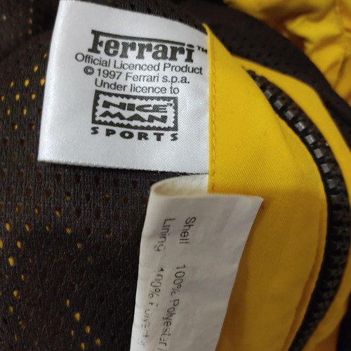 Ferrari Original windbreaker used, size XL, yellow with baby carrier