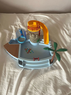 Playmobil πισίνα μεταχειρισμένη με σχεδόν όλα τα κομμάτια