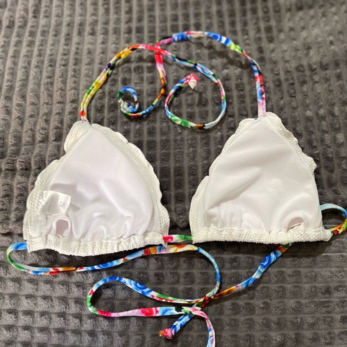 Swimwear top like new with triangle cups size M