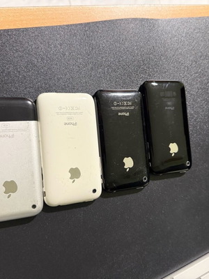 6x Vintage iPhones