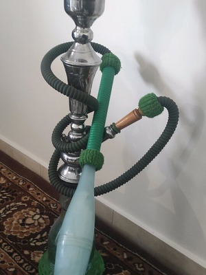 Handmade hookah used with extra accessories
