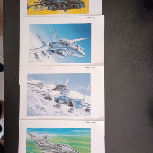 Printed photos pack of 40, like new, suitable for frames