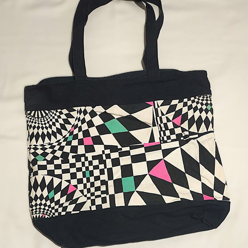 Beach bag like new, canvas material, black and white