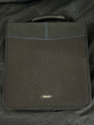 CD case for 200 discs like new