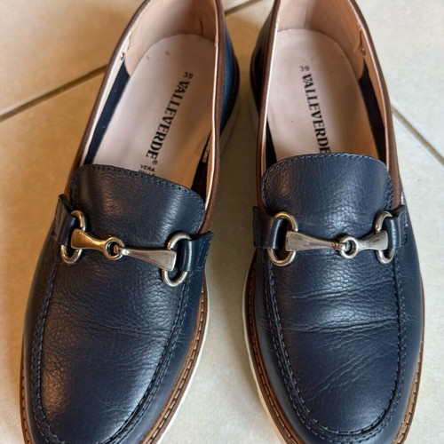 Valleverde leather blue loafers size 39 like new