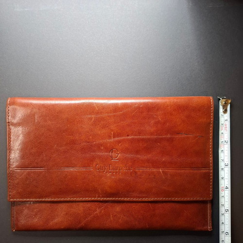 Vintage leather travel wallet Guy Laroche used, brown