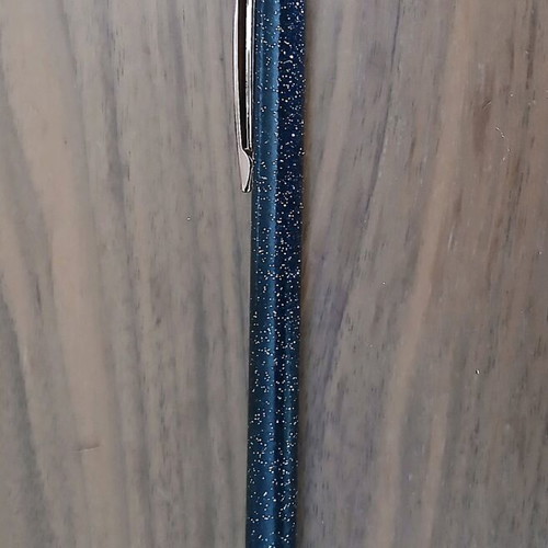 Metal pen with glitter and spare refill new