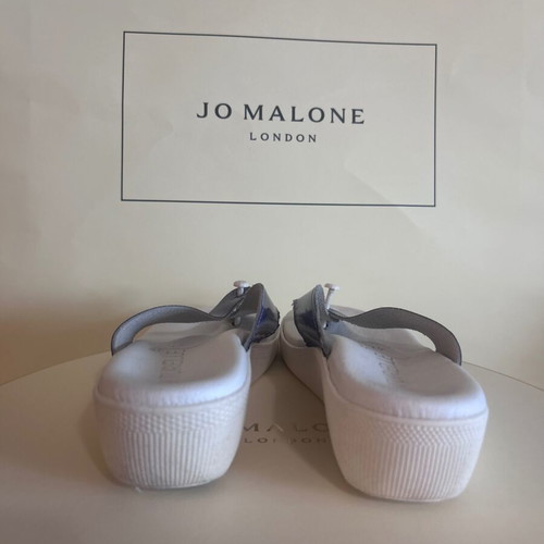 Naturelle Anatomical Flip Flop Sandals Size 41 Like New White Mauve