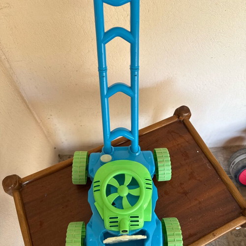 Bubble Machine Toy like new, lawn mower design