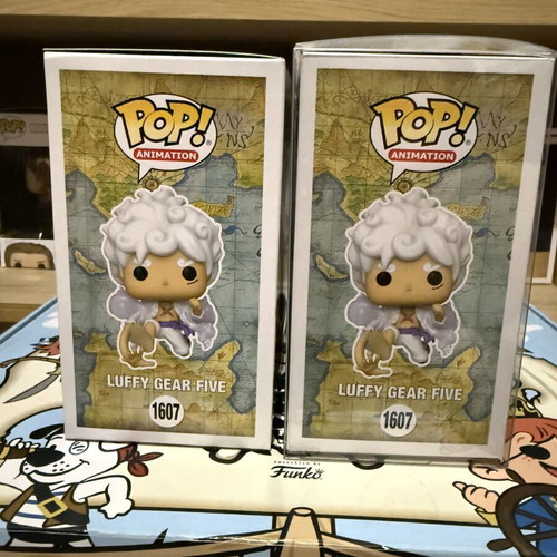 Funko POP! One Piece Luffy Gear Five #1607 and Chase new in box