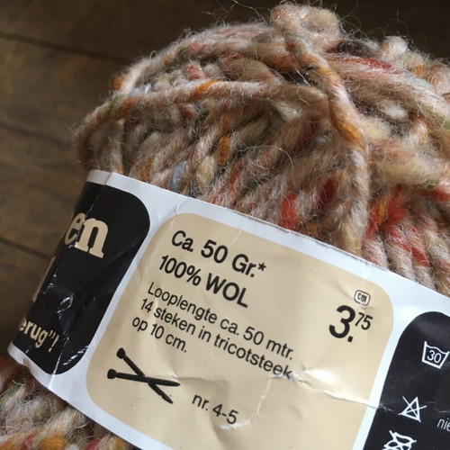 100% Wool Yarn, 50g, 50m, pack of 2