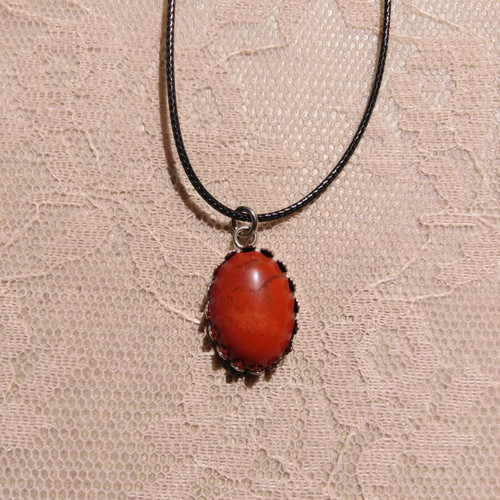 Pendant with chestnut red jasper and steel cabochon new