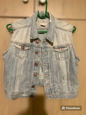 Jean jacket H&M sleeveless used, size M