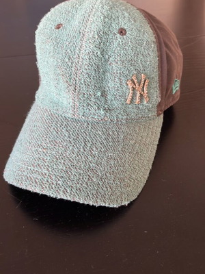 Jokey NY New Era New York Yankees MLB League Essential 9FORTY hat used, size 58