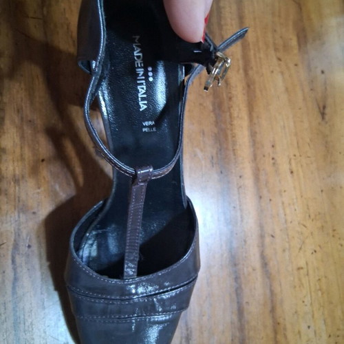 Shoe with strap Made in Italia like new, brown