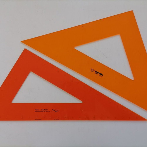 Design Triangles set of 2, like new, 45° and 30° angles