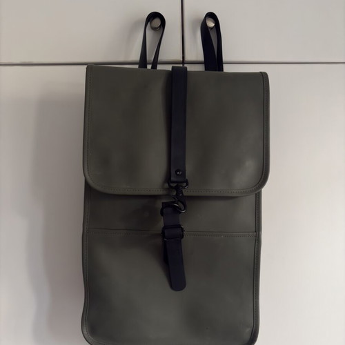 Rains backbag large size like new, olive green and black