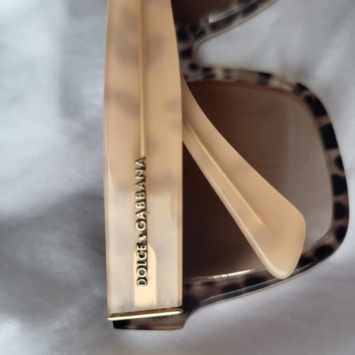 Dolce & Gabbana sunglasses salmon with leopard pattern like new