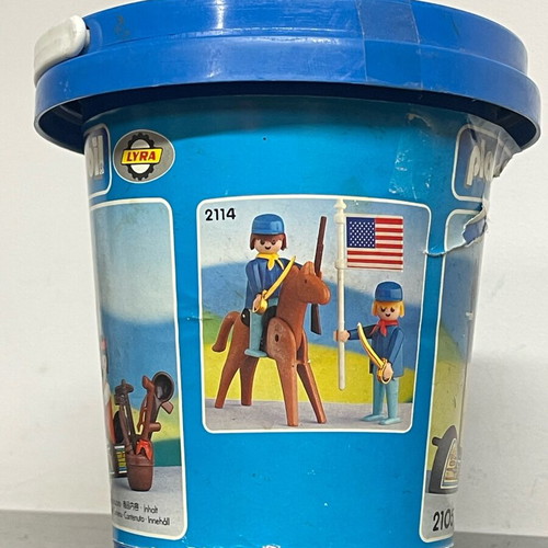 Playmobil Lyra 2105 Indian Couple With Canoe new in sealed bucket