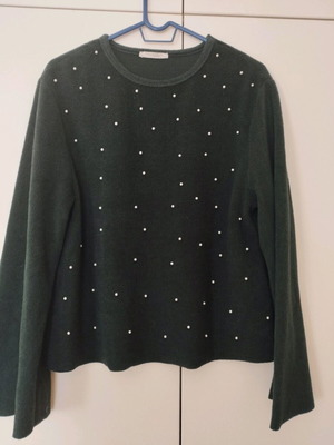 Zara velour blouse used with pearls size S green