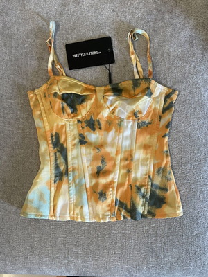Bustier Pretty Little Thing new with straps