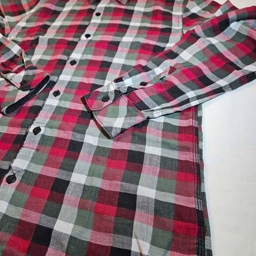 Authentic Levi's men's checkered shirt size M like new