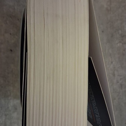 Telos Istorias by James Finn Garner like new, psychological thriller