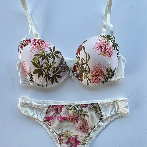 Jadea push up set 70B with small Brazilian slip, new