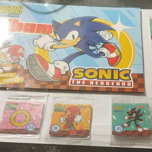 Sonic Koukouroukou collectible sticker album like new, nearly complete