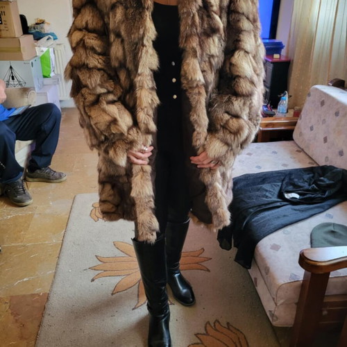 Ivon women's fur used, almost unworn authentic