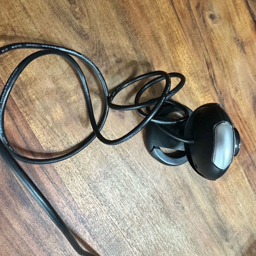 Computer camera like new with built-in microphone